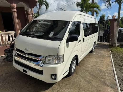 2019 Toyota HiAce Super GL (3L) - 14-Seater